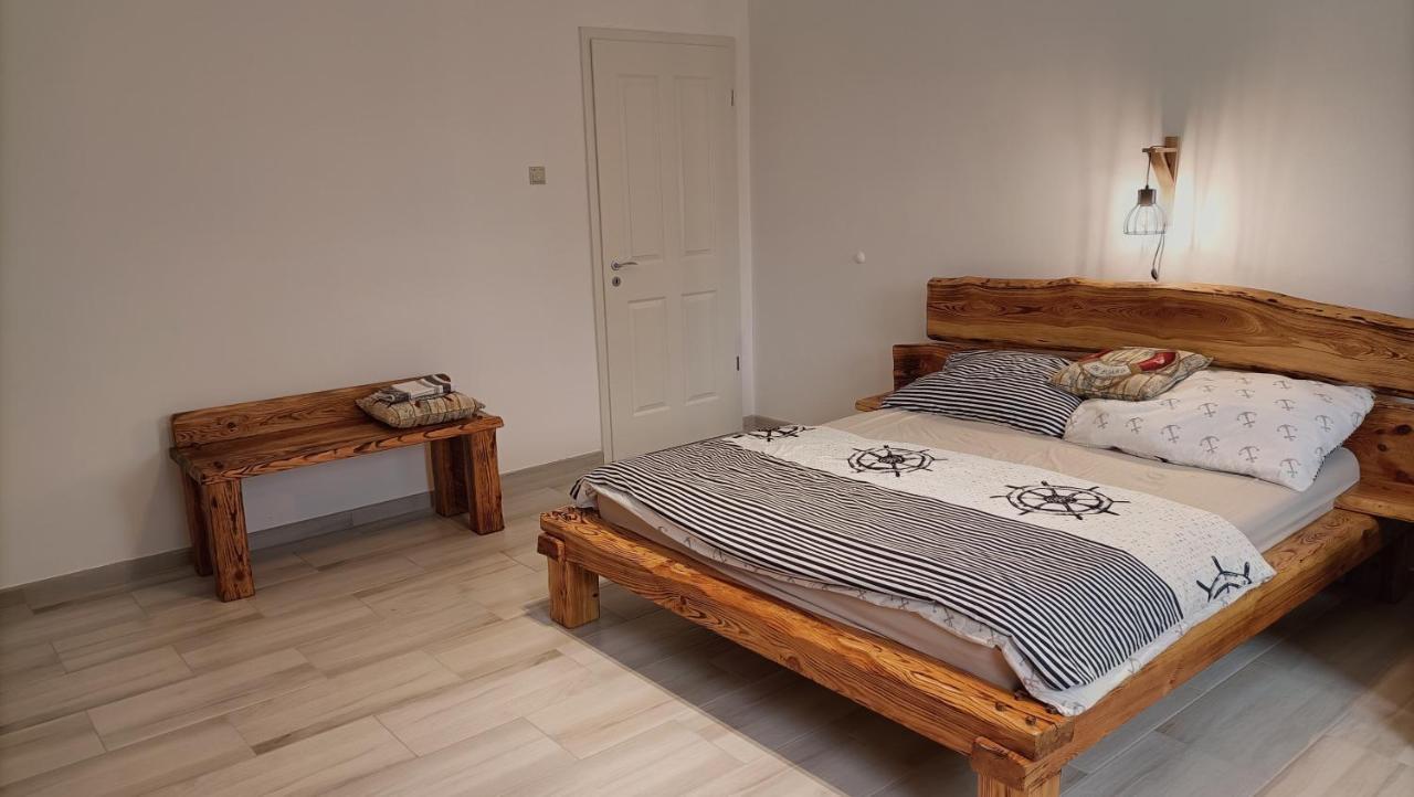 شقة Zimmerferi Apartman كيستاي المظهر الخارجي الصورة